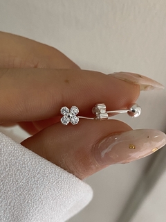 Piercing modelo 3 (Tragus Solitario) - comprar online