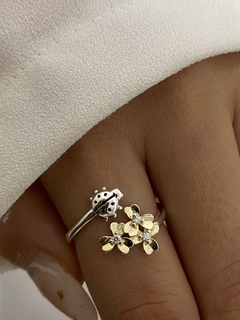Anillo flor y vaquita de San Antonio (Regulable)