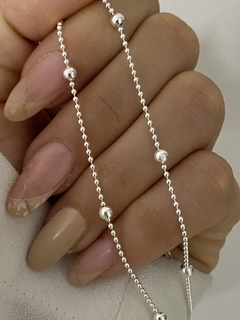 Cadena bolitas con bolitas