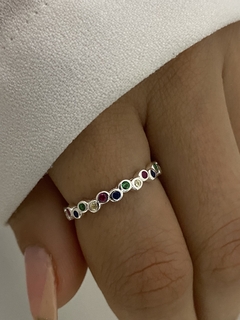 Anillo circulos multicolor