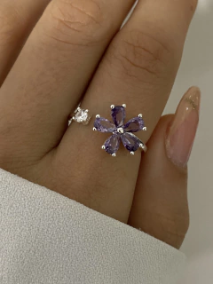 Anillo flor lila y cubic (Regulable) en internet