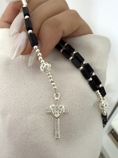 Rosario tubitos negros y san Benito 55 cm - comprar online