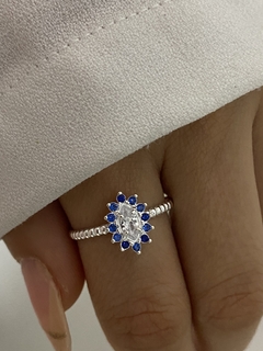 Anillo flor cubic y detalle