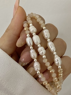 Pulsera cristal arena y perla natural de río (Elastizada)