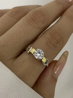 Anillo piedra circulo blanca en internet