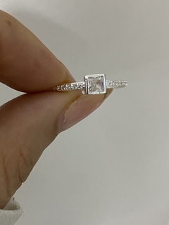 Anillo sin fin y cubic cristal - Vogamayorista