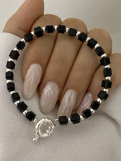 Pulsera cubo negro c/cierre marinero