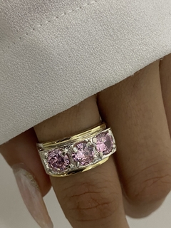 Anillo 3 piedras rosa