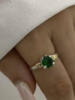 Anillo piedra circular verde