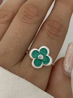 Anillo trebol nacar verde y cubic - comprar online