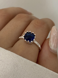 Anillo engarce azul en internet