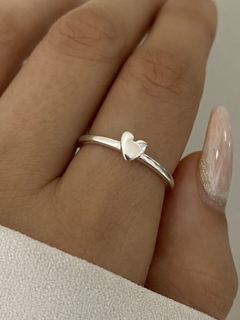 Anillo corazon liso irregular en internet