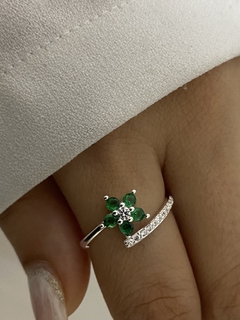 Anillo flor verde y cubic (Regulable)