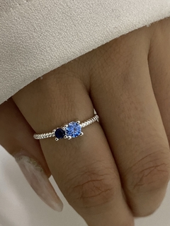 Anillo circulos azules