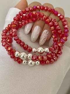Pulsera elastizada 6mm roja tornasol y 3 bolitas - comprar online