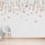 Papel de Parede Romântico com Flores Pendentes e Borboletas em Tons Suaves