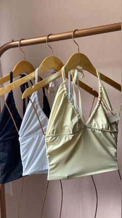 Cropped chery