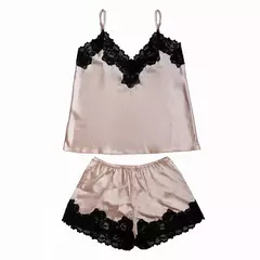 Short y Musculosa satén y puntillas Cream