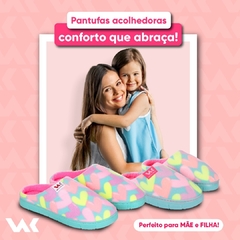 Pantufa Feminina Corações - comprar online