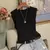 Blusa feminina de malha com decote em O na internet