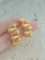 BRINCO IRREGULAR GOTAS ACETINADAS FOLHADO A OURO