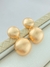 BRINCO ESFERAS ACETINADAS FOLHADO A OURO