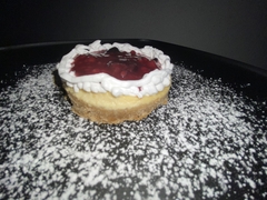 Tarta de queso con frutos rojos (Individual) - comprar en línea