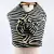 Moda pet: Blusa cropped com estampa de zebra em preto e bege, com laço removível na frente.