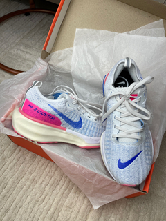 ZOOM X INVINCIBLE RUN 3 AZUL/ROSA - CAROL STORE 