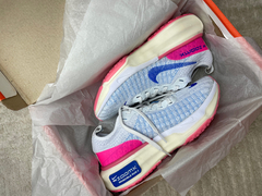 ZOOM X INVINCIBLE RUN 3 AZUL/ROSA na internet