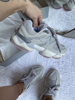 NB 9060 cinza/rosa na internet