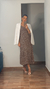 VESTIDO MIDI LUCIANA (POA OFF FUNDO MARROM) - loja online
