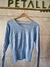 BLUSA TRICOT DECOTE V CANELADA NA BARRA AZUL CLARO na internet