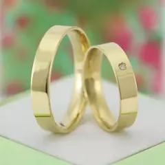 Alianças Casamento Ouro Quadradas Amarelo Polidas 4mm 7g com Brilhante - comprar online