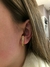 BRINCO EAR HOOK CRAVEJADO DE ZIRCÔNIA - comprar online