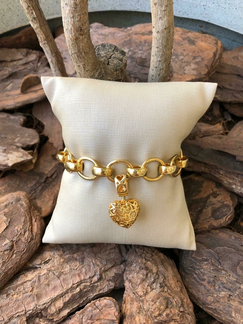 PULSEIRA DE ELOS COM PINGENTE DE CORAÇÃO
