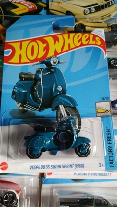 HW - VESPA 99 SS SUPER SPRINT (1966) - FACTORY FRESH