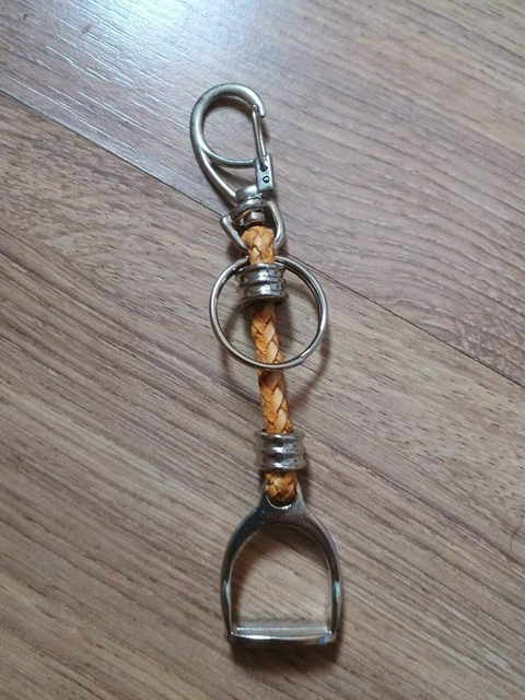 CHAVEIRO ESTRIBO