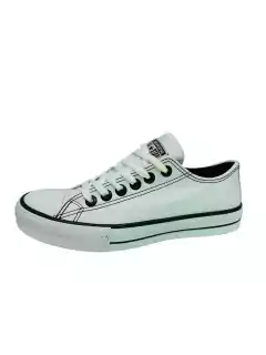  All Star que você ama, agora em couro branco.