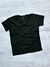 REMERA C/ BOTONES Negra