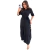 Modelo usando vestido alfaiataria evangélico preto com babado, botões e gola, posando para a câmera.