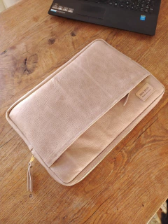 Imagen de FUNDAS PC con bolsillo