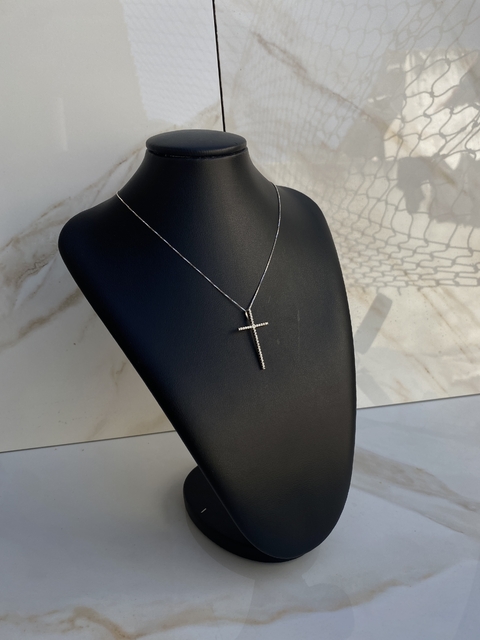 Colar Crucifixo Cravejado