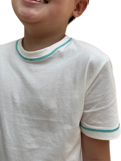 Camiseta com Detalhes de Outra Cor - comprar online