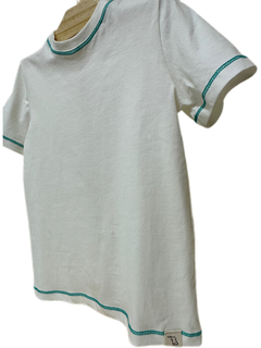 Camiseta com Detalhes de Outra Cor - Letemi