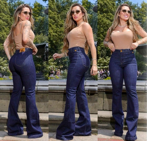 Calça Jeans Flare com Lycra