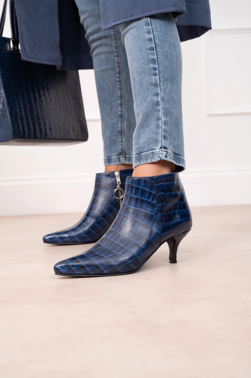 Botas Olivia croco azul