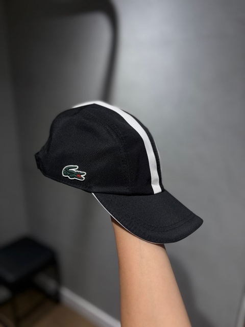 BONÉ LACOSTE SPORTLIGHT PRETO