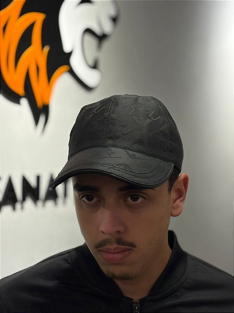 Bone Armani Preto Importado 25/26