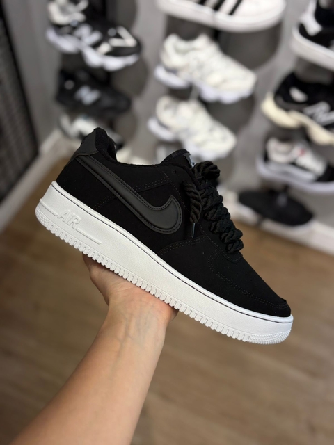 TÊNIS NIKE AIR FORCE NOBUK PRETO